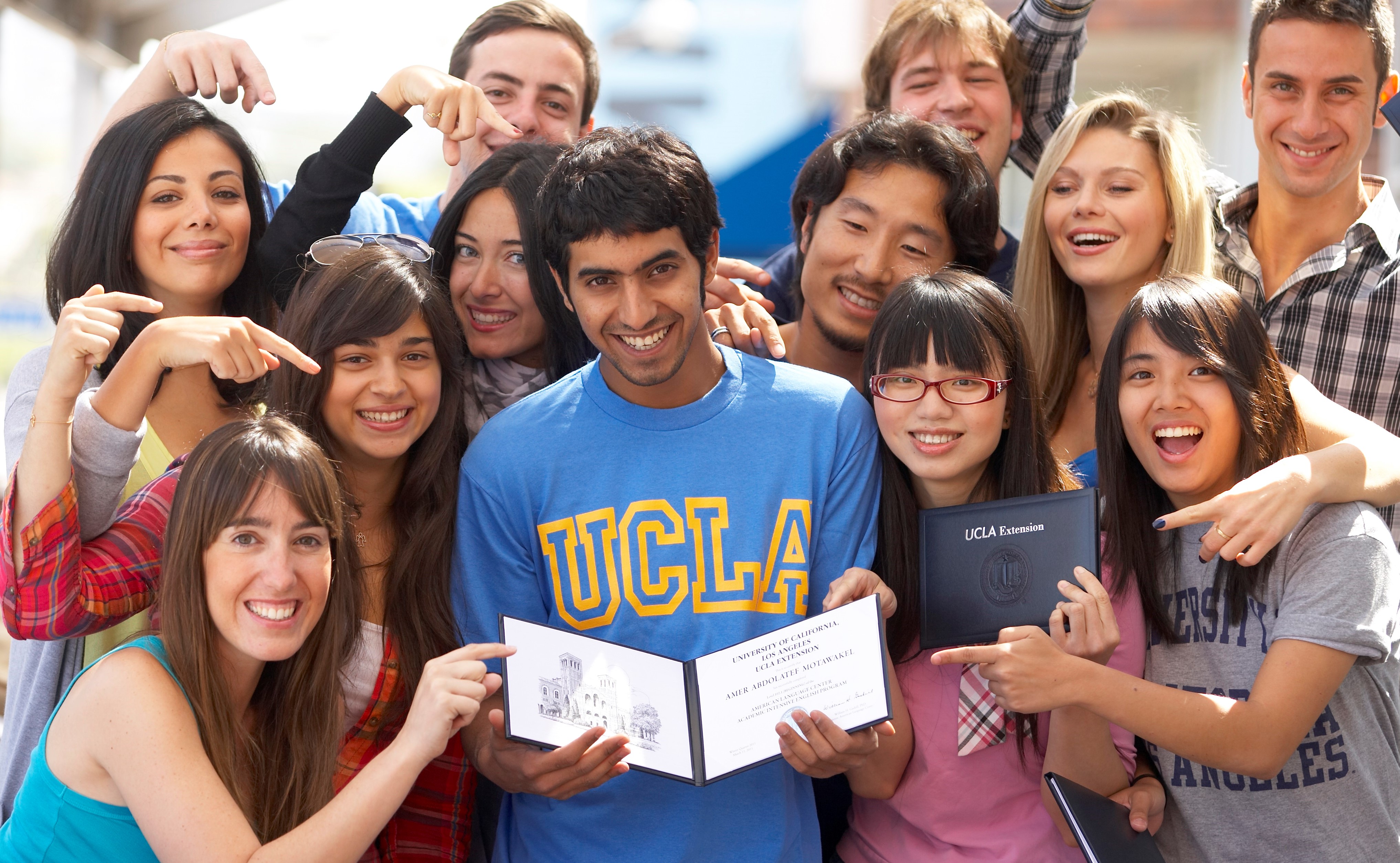 UCLA университет студенты