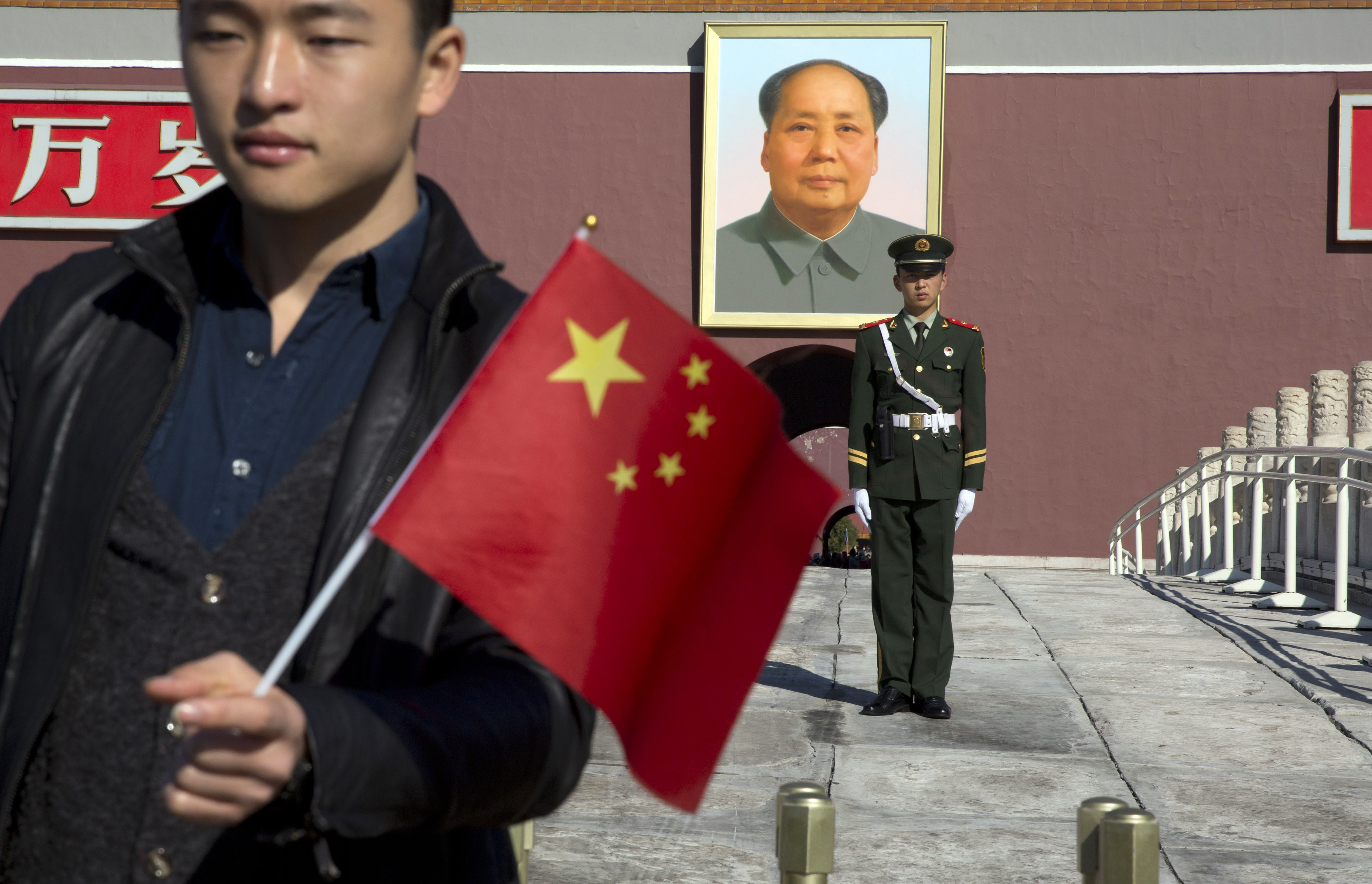 China: Chinese professor sacked after criticising Mao online