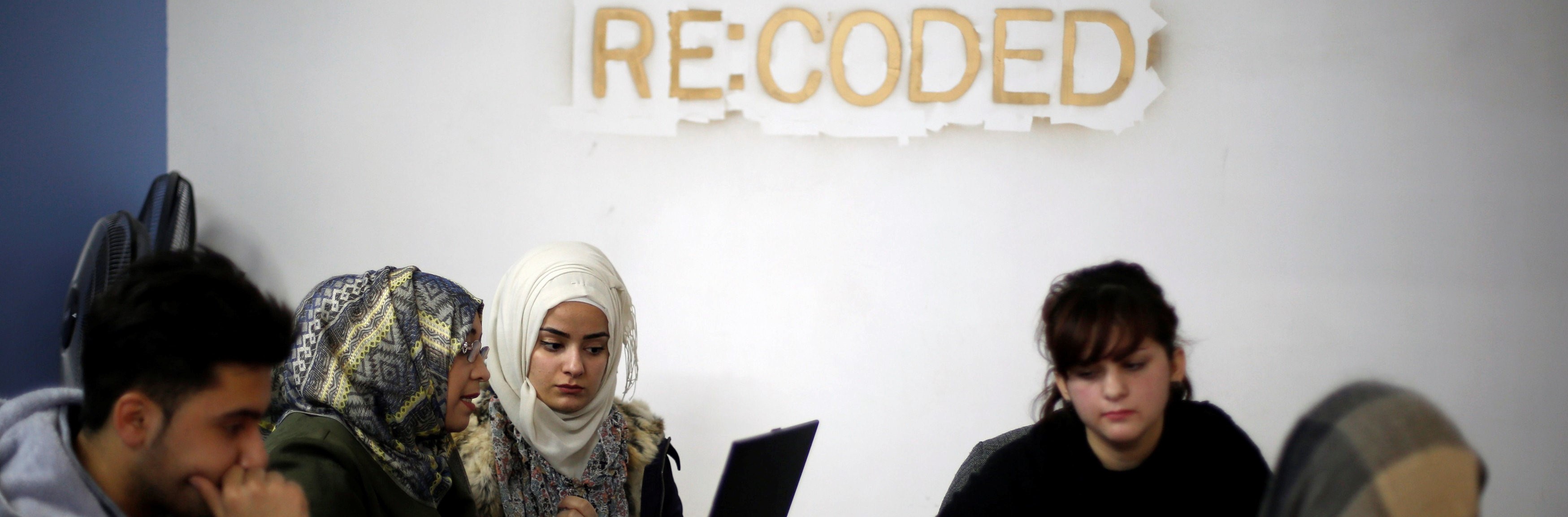 Having fled fighting, Iraqis and Syrians learn to code