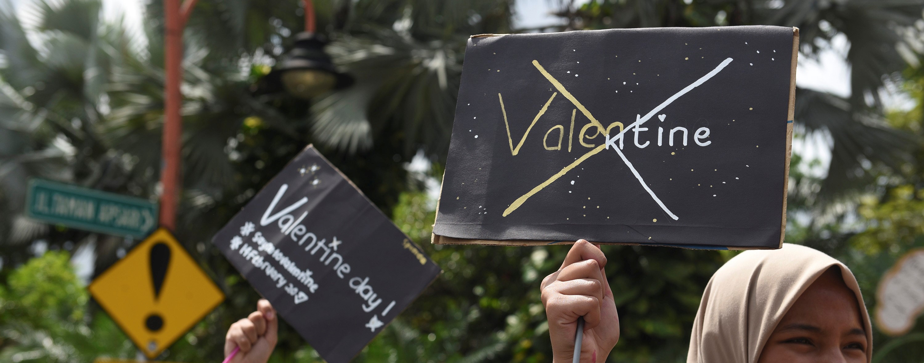 Forbidden love: Valentine's Day ban for some in Muslim-majority Indonesia