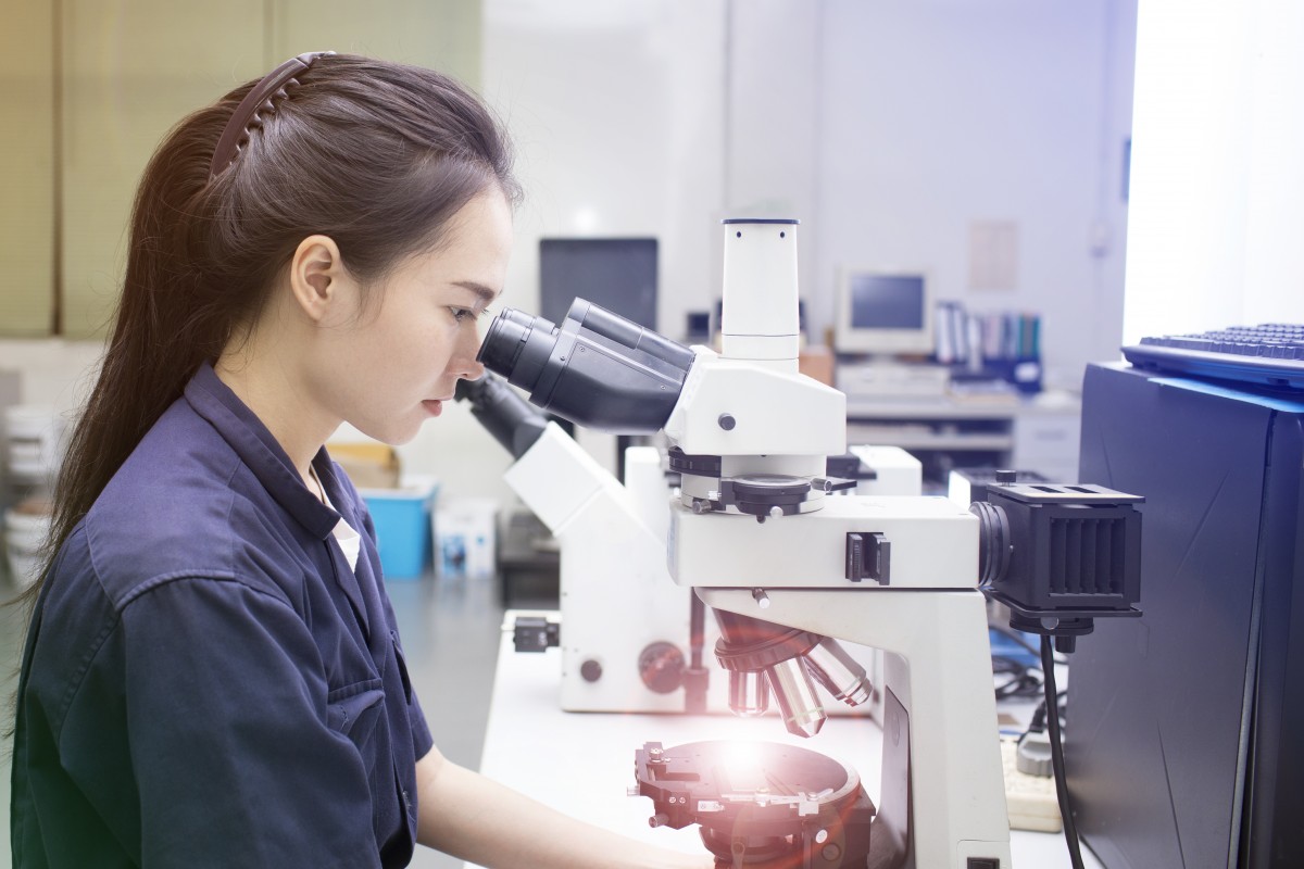 Many research. Исследования в Корее. Female Scientist.