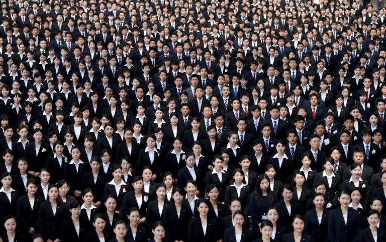 Majority of Japan's senior students are rejecting job offers