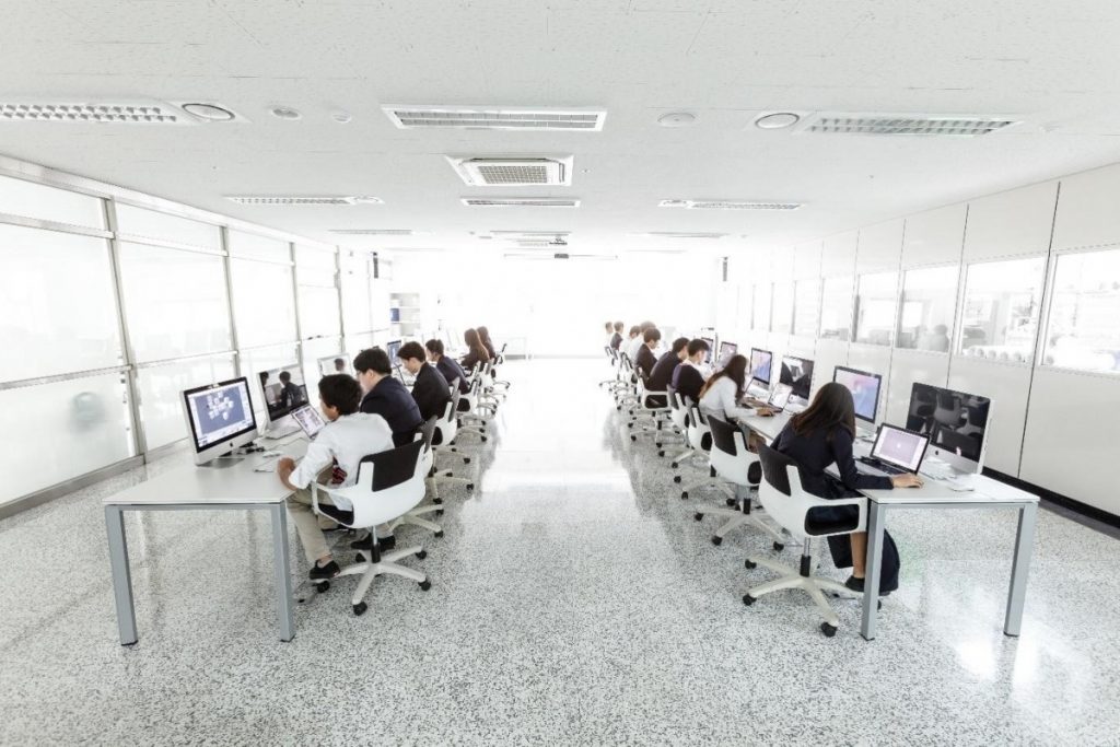 Dwight School Seoul: Tech-savvy students who ride the wave of innovation