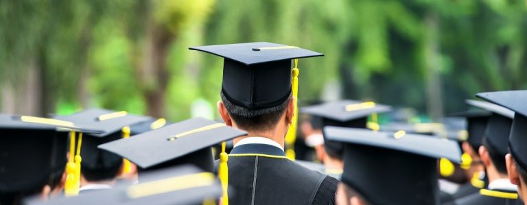 UK: No 'strong and stable' job market post-Brexit for graduates