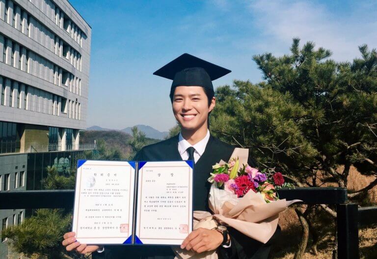 South Korean actor Park Bo Gum graduates from Myongji University