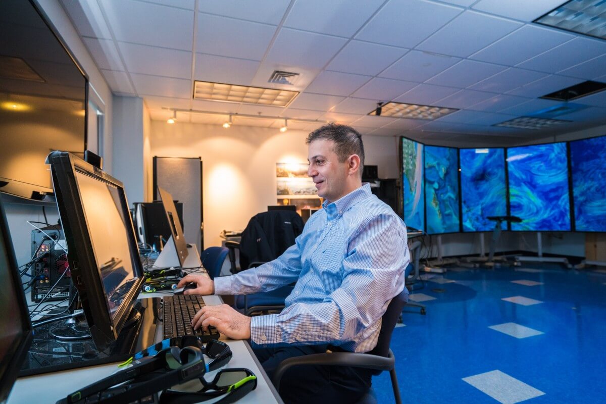 UNH Manchester: Accelerate in Information Technology with the MS IT program