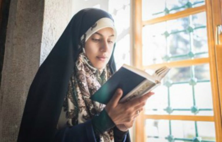 Turkish universities will no longer teach French due to anti-Qur'an comments
