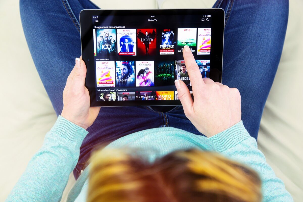 Should students use Netflix to learn language?