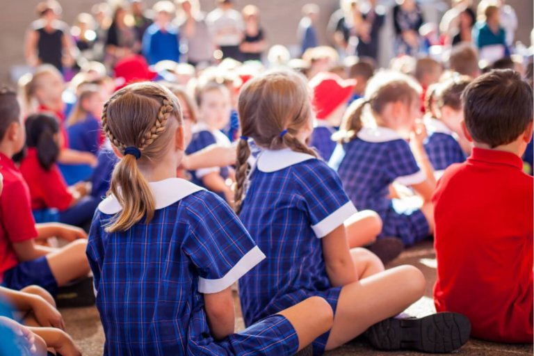 Study outlines the conflicting effects of praising pupils for outstanding attendance