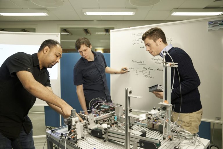 Engineer the future with a Master’s in electronics and computer engineering