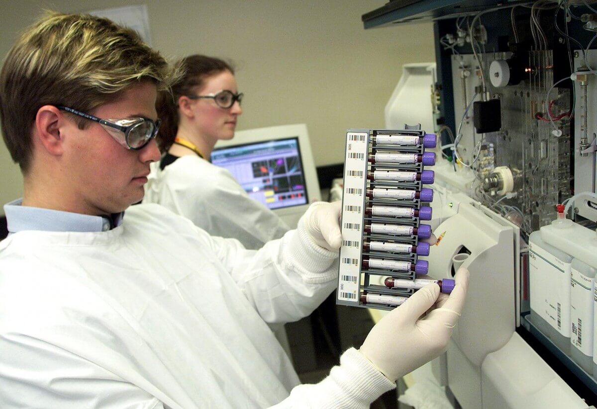 Lab experiments during COVID19 moved online or mailed to uni students