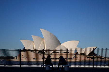 To get jobs in Australia, international grads need to intern, reskill: report