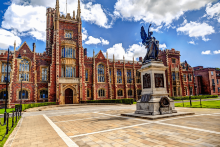 PhD scholarships available for Chinese students at Queen's University