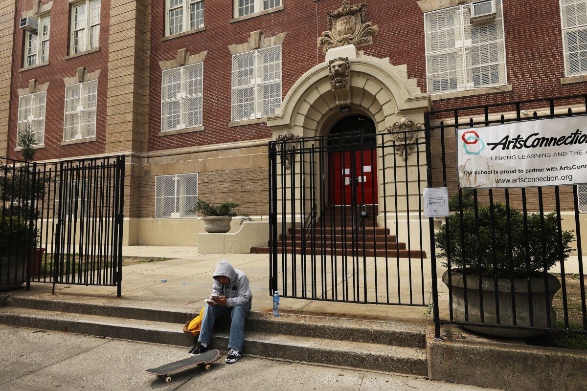 School closures still 'last resort' despite variants: WHO