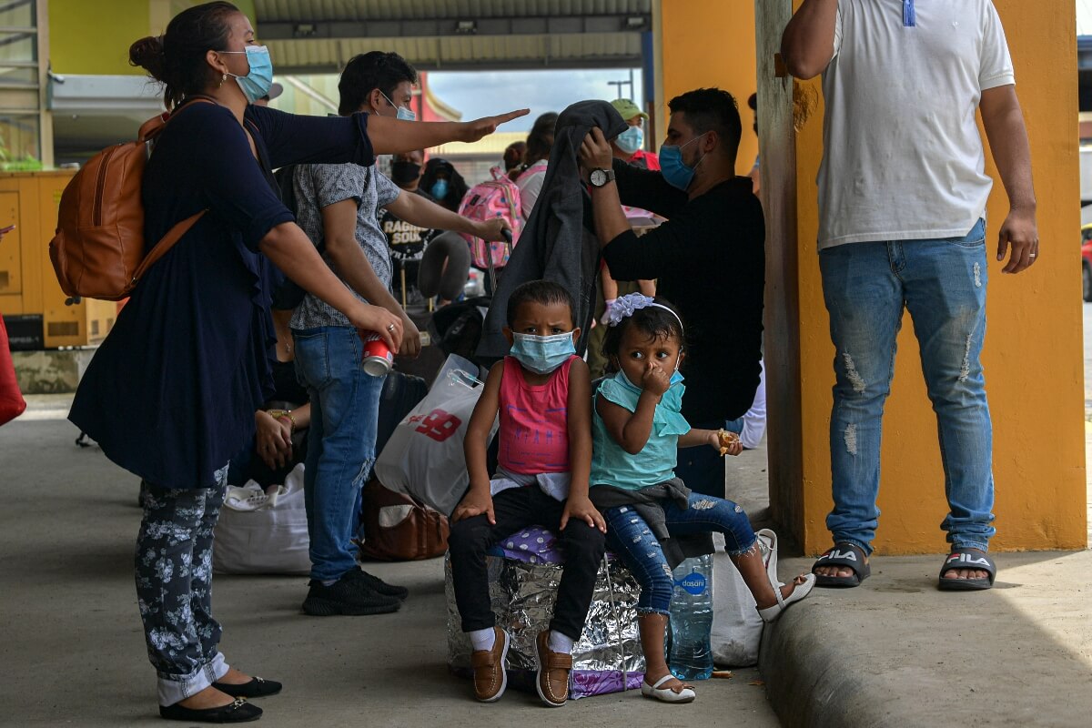 How is the pandemic affecting school children in Latin America and the Caribbean?