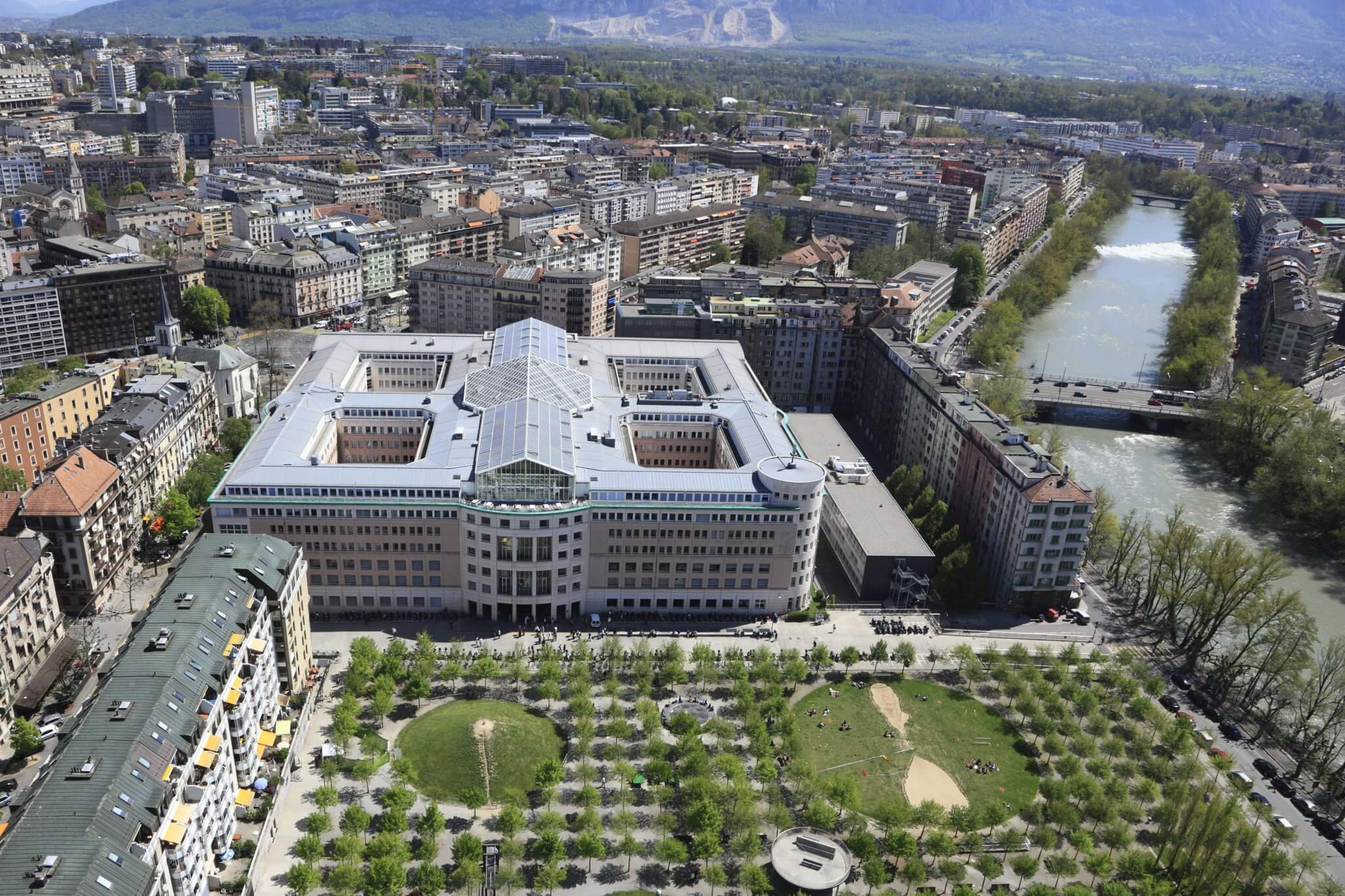 university-of-geneva-emba-a-catalyst-for-success