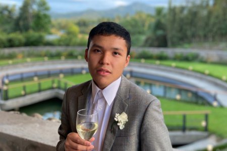Filipino student is the first to win an LGBT scholarship in Canada