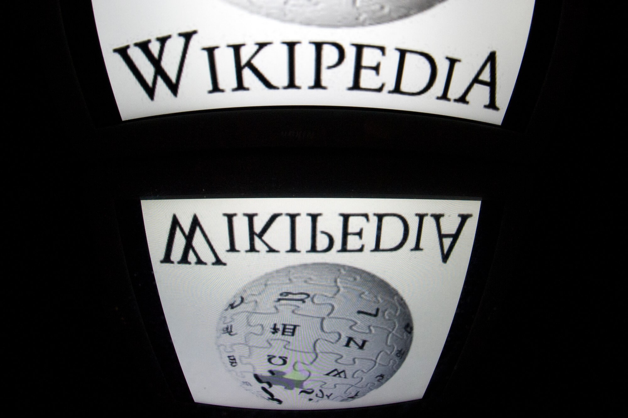 Wikipedia could serve as an accessible tool for fact-checking: academics