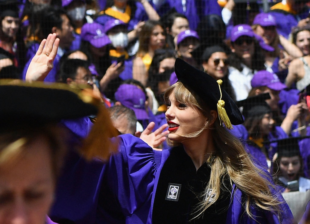 4 Profound Lessons From Taylor Swift’s Nyu Commencement Speech