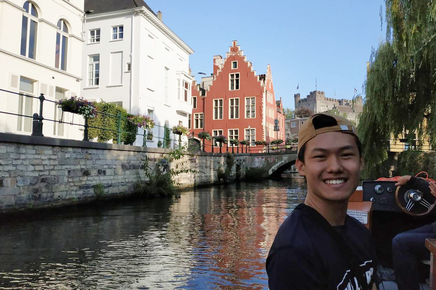 Here's how this law graduate travelled to 8 countries on just £800