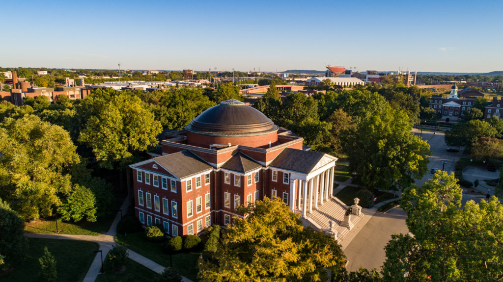 3 programmes d'études supérieures en commerce