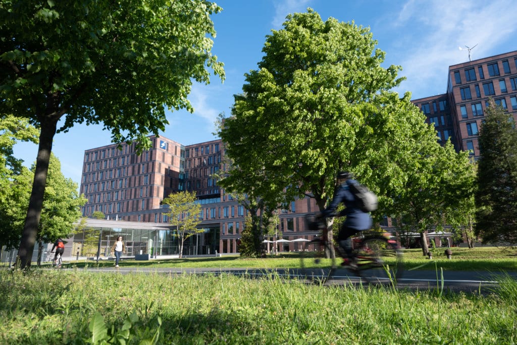 Construct a sustainable finance future at Frankfurt College of Finance & Administration