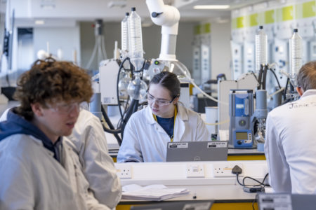 3 leading chemistry schools in the UK preparing job-ready graduates