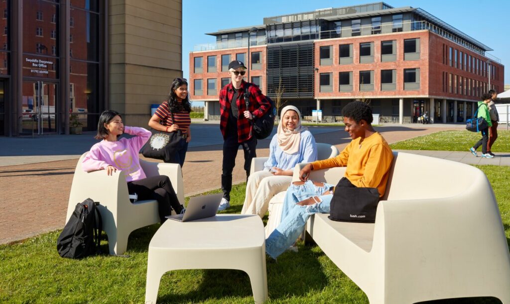 INTERACTIVE CONTENT: Swansea University: Offering Indian students a bright future