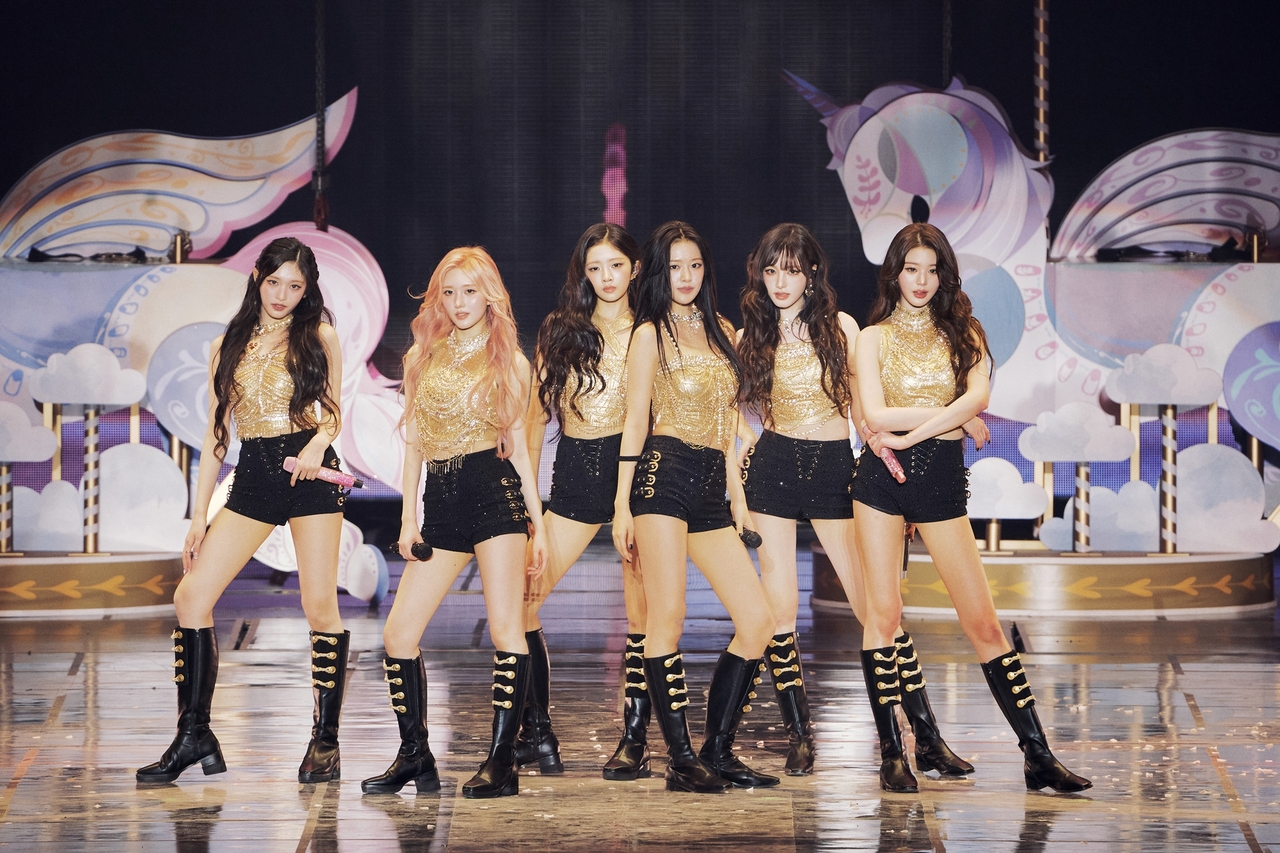Keren & Berotak Encer! 12 Idol K-Pop Bergelar Nyata yang Bikin Minder Mahasiswa Biasa