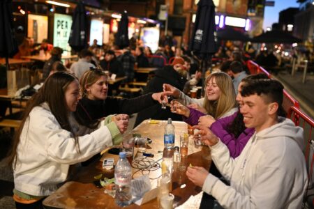 Safe drinking: 7 smart ways to manage your alcohol intake on a night out