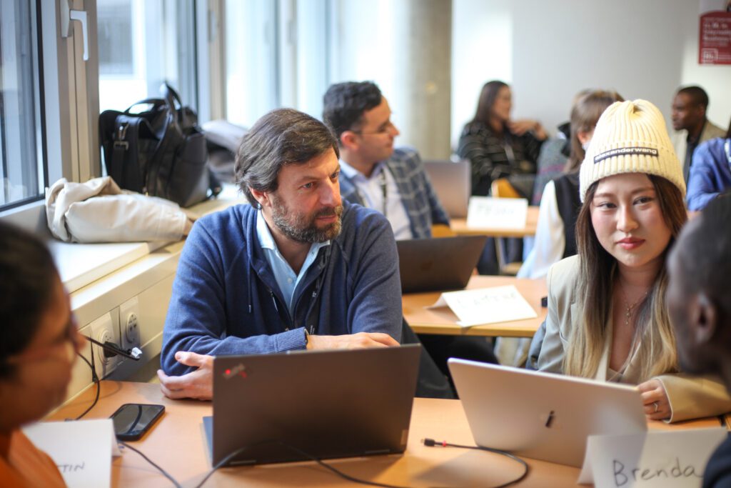 University of Fribourg: Advance your career online with flexible LLMs & CAS