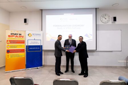 New, easy way for Malaysians to study in Spain