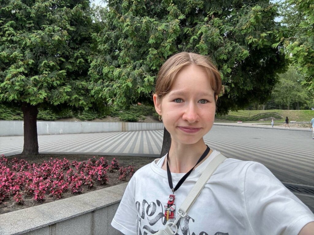 Physics was the hardest subject for her, so she chose to study it in university