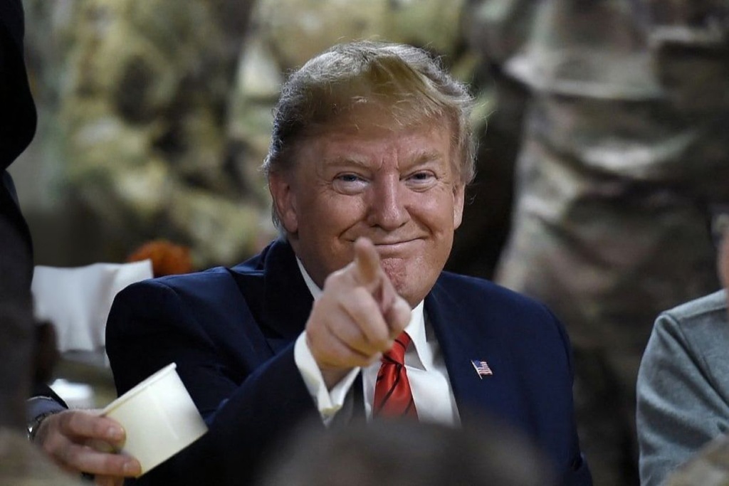 Eye contact is important for effective communication. Source: