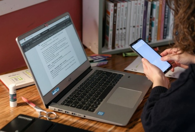 International travel during this period is risky. Source: Rebecca Butala How/ Getty Images/