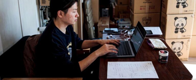 Seize the moment: Online graduate schools for students