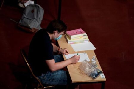 Can you answer this math question that stumped GCSE students?