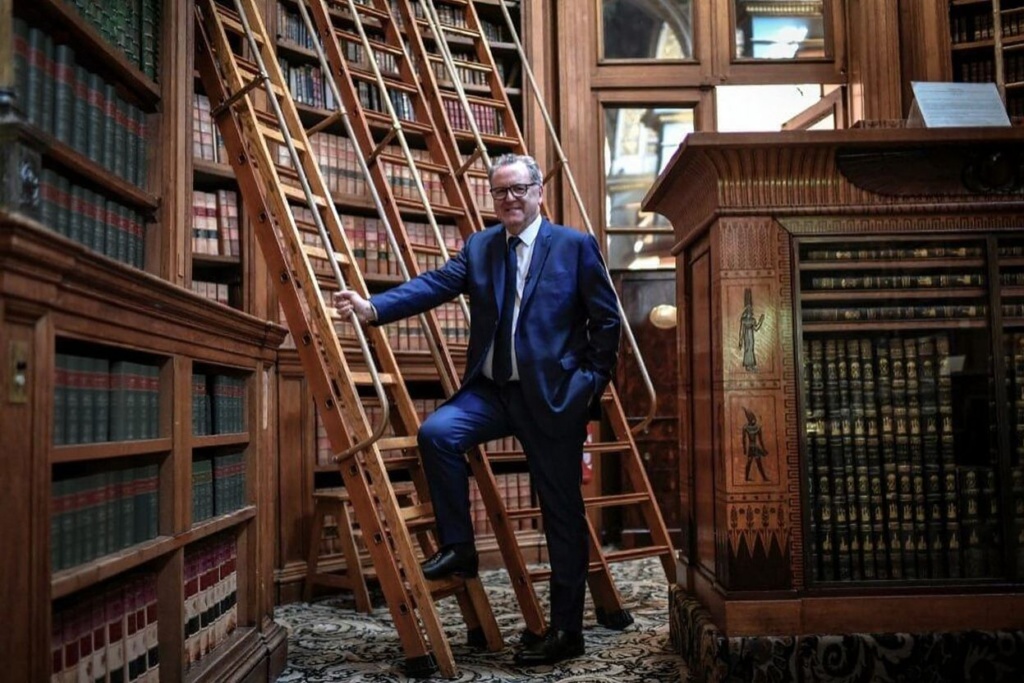 Librarians are on the list of dying professions. Source: Stephane De Sakutin/