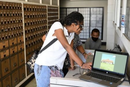 10 useful websites to help with assignments, presentations and portfolio-making