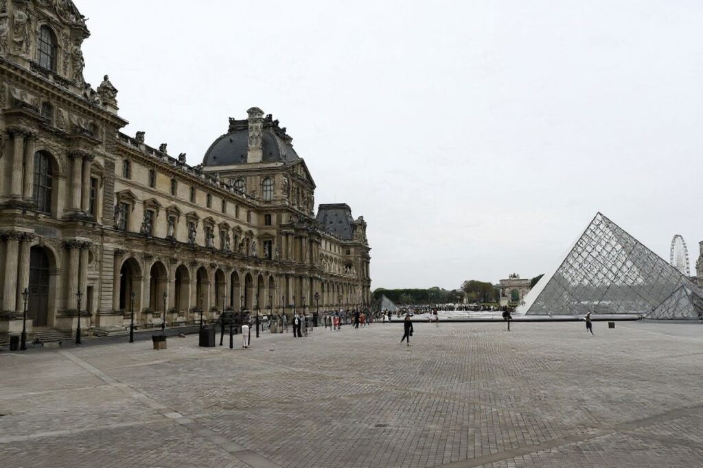 During an art history class at the University of Paris, Wang chanced upon an editor who worked at Vogue. Source: Stefano Rellandini/