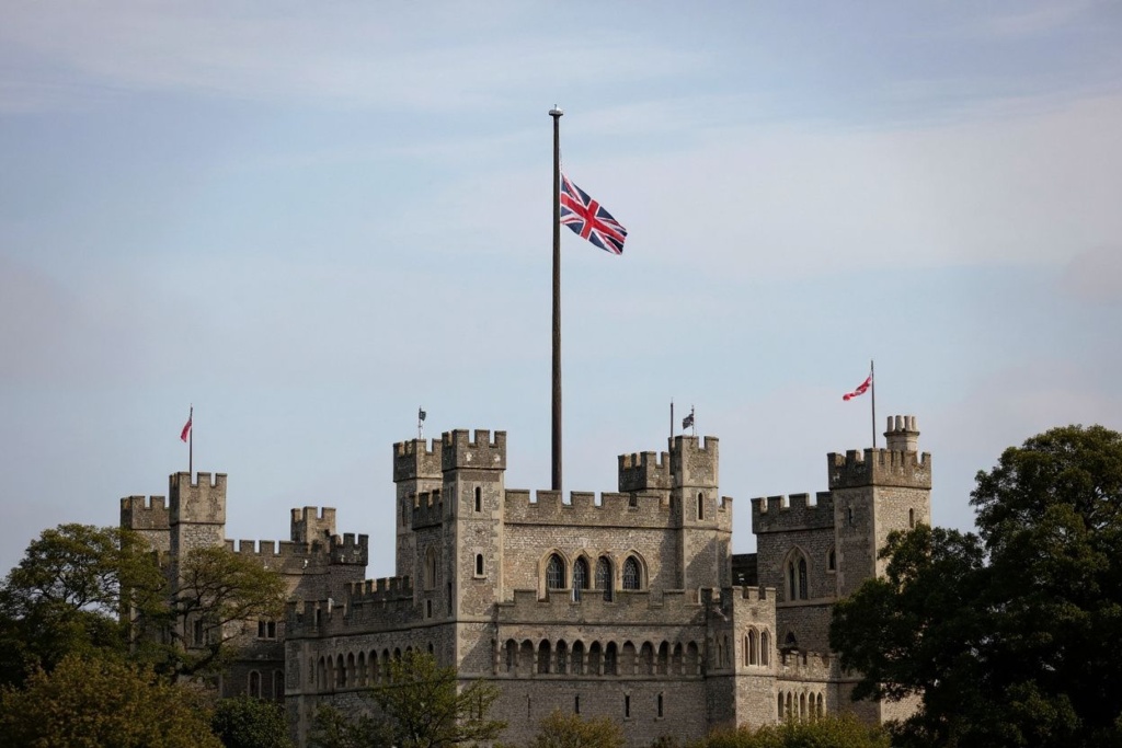 A Union flag flies at half-mast above Windsor Castle, west of London, on September 9, 2022, a day after Queen Elizabeth II died at the age of 96. Source: Adrian Dennis/