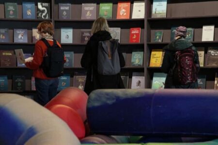 Save money on textbooks with these tips