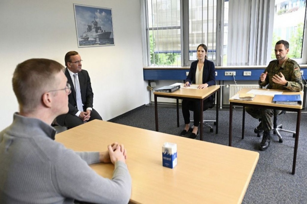 Using one of the best resume-maker apps can help you stand out. Source: