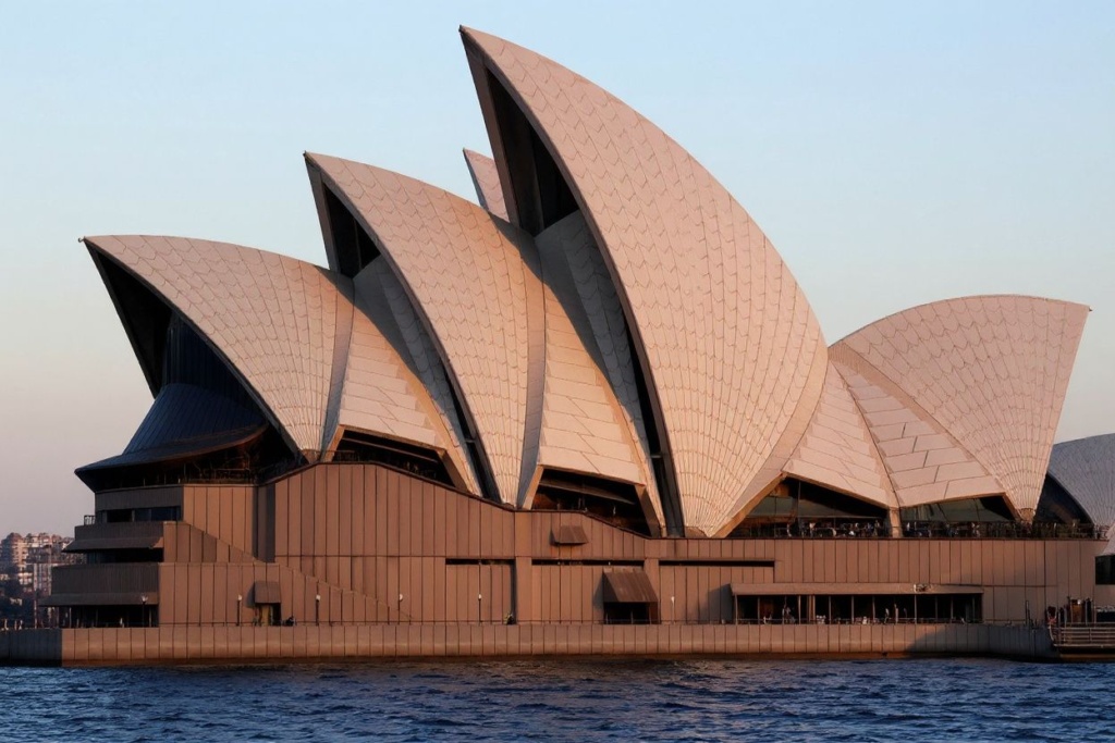 The Sydney Opera House has many stories to tell, from the Korean National Ballet tour to the Seoul Philharmonic Orchestra performances. Source: