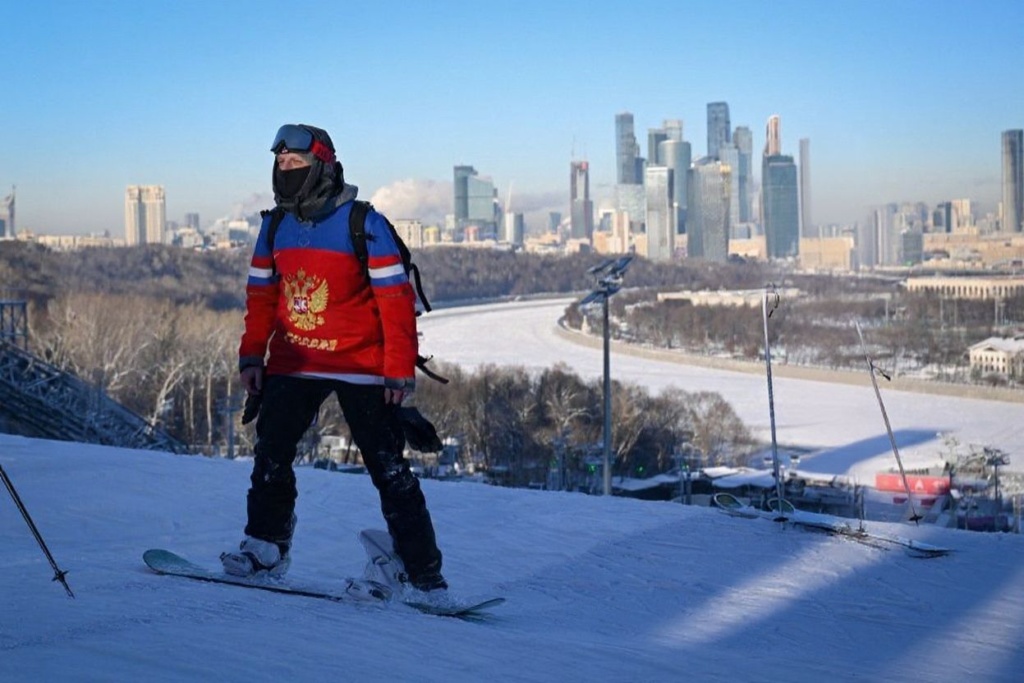 Many states also experience varying amounts of snowfall depending on location. Source: