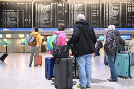 5 best luggage brands for students and travellers