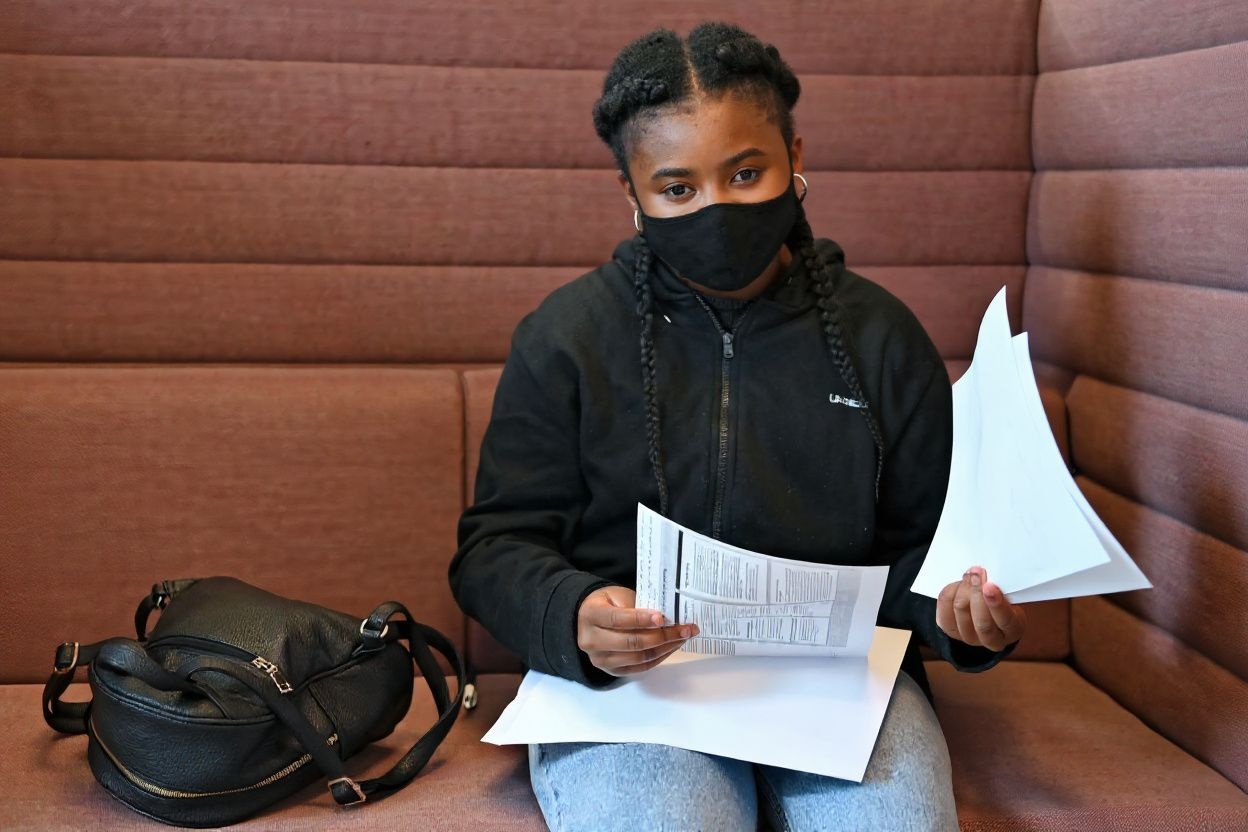 A low GPA shouldn’t deter you from achieving your dream of getting a master’s degree from the UK. Source: Justin Tallis/