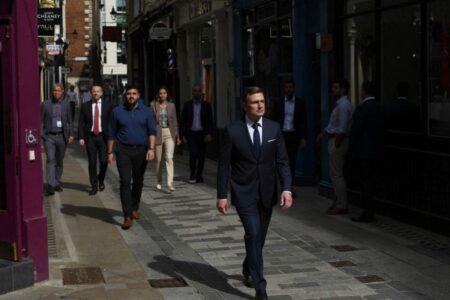 5 high-paying finance jobs in the UK