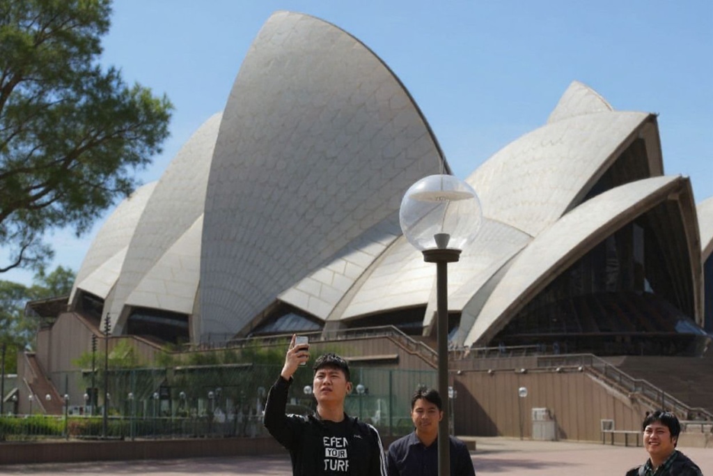 Studying and working in Australia is a dream for many international students. Source: