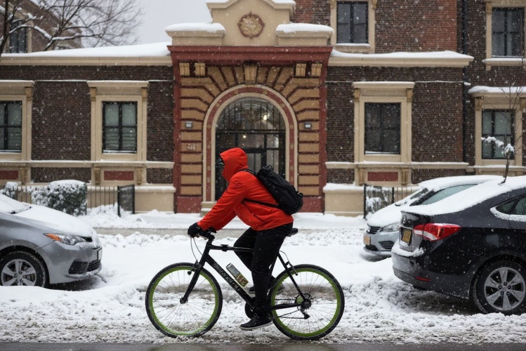 Finding a part-time job near to your campus would reduce your travel time. Source: